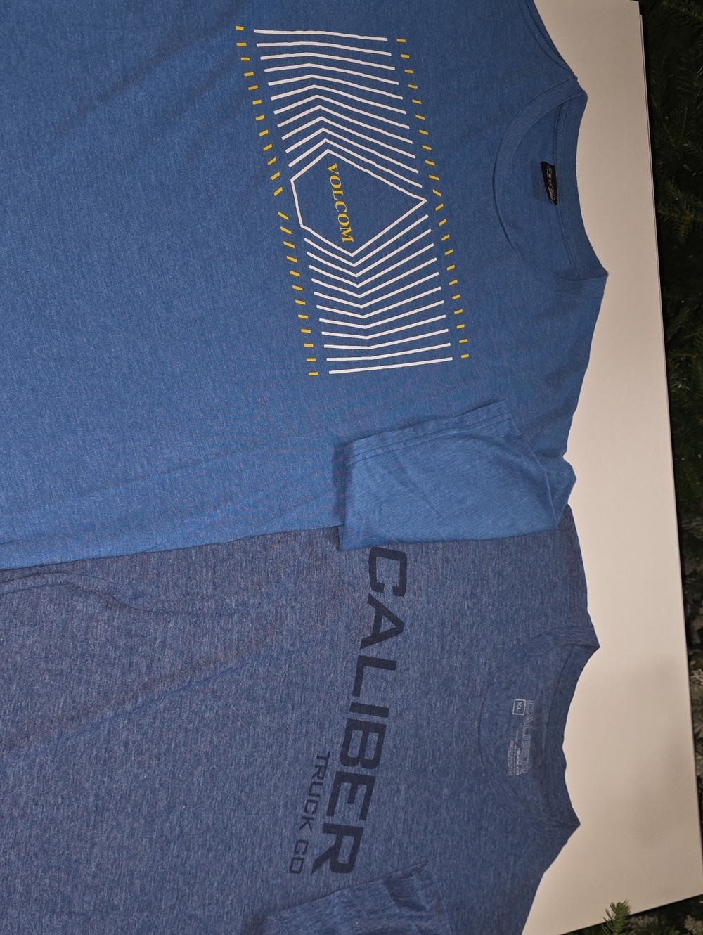 (2) Volcom and CALIBER  Men's Blue Graphic Short-Sleeve Tee with Yellow Accents